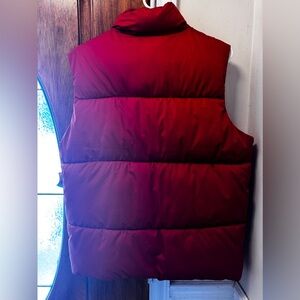 Old navy rust orange men’s puffer vest